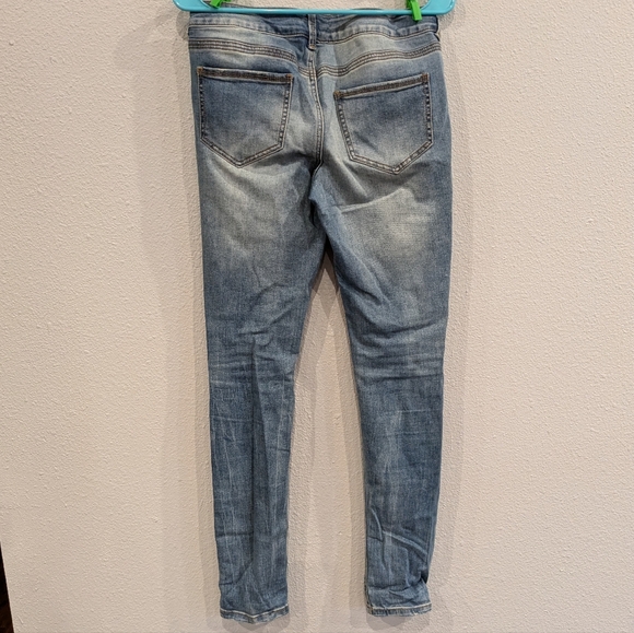 Maurice's Skinny Jeans Ladies Size S-Reg Distressed Denim - Picture 4 of 5